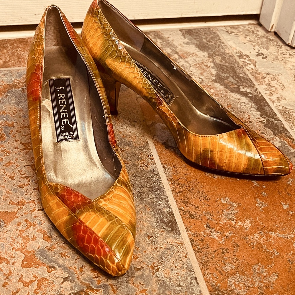 👠Fabulous J.Renee Multicolor Snake Print Leather Dressy Pumps!